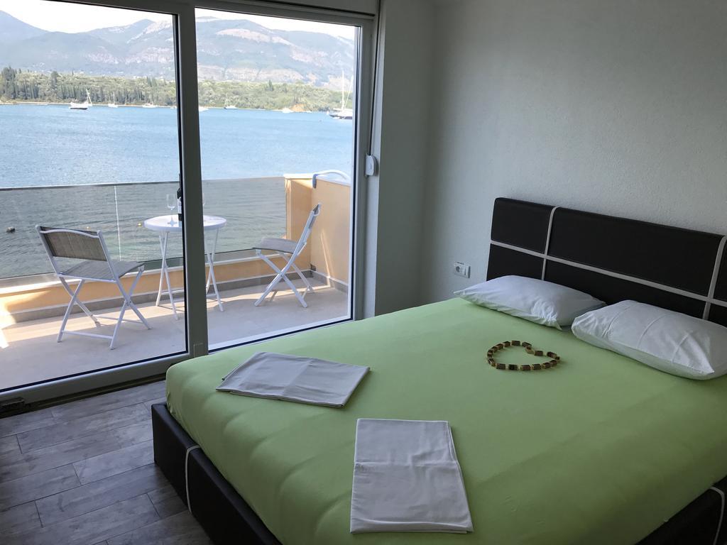 Franovic Apartments Tivat Kültér fotó