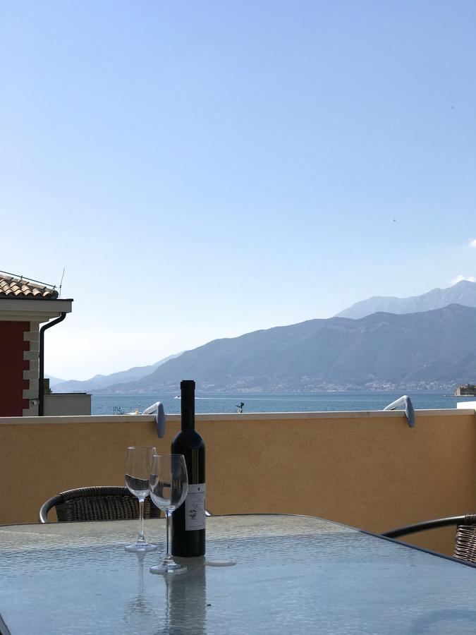 Franovic Apartments Tivat Kültér fotó