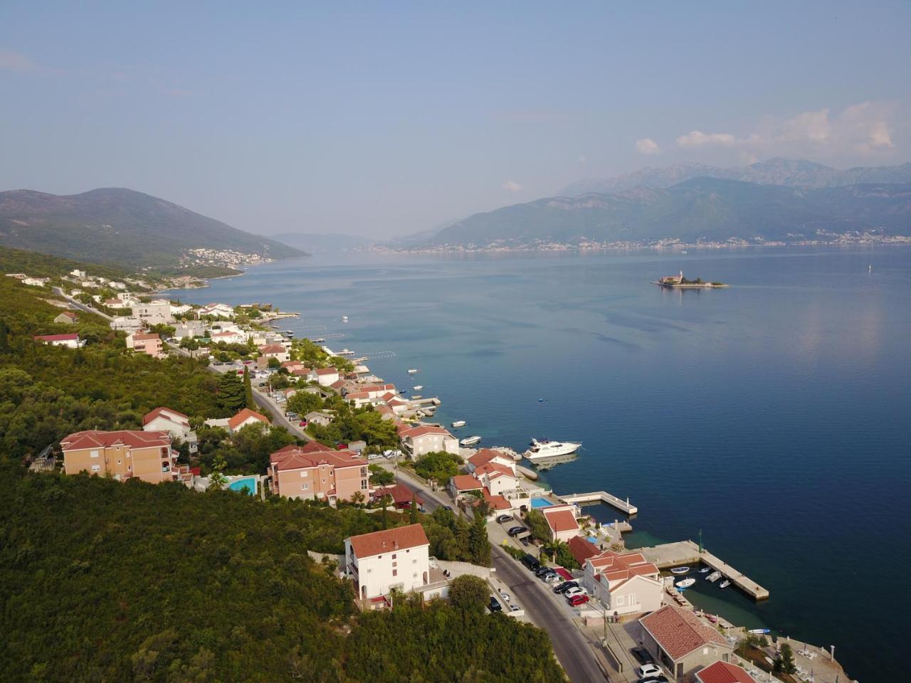 Franovic Apartments Tivat Kültér fotó